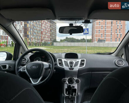 Чорний Форд Фієста, об'ємом двигуна 1.4 л та пробігом 182 тис. км за 6000 $, фото 3 на Automoto.ua
