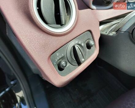 Черный Форд Фиеста, объемом двигателя 1.4 л и пробегом 176 тыс. км за 5600 $, фото 21 на Automoto.ua
