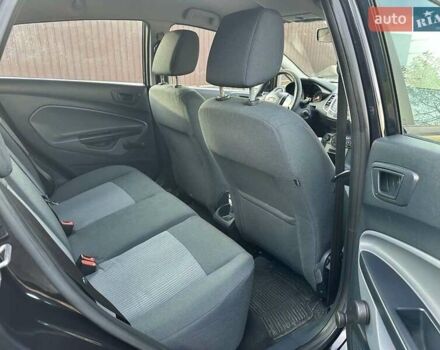 Черный Форд Фиеста, объемом двигателя 1.6 л и пробегом 210 тыс. км за 5000 $, фото 14 на Automoto.ua