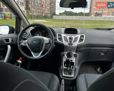 Чорний Форд Фієста, об'ємом двигуна 1.4 л та пробігом 182 тис. км за 6000 $, фото 4 на Automoto.ua