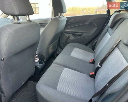 Черный Форд Фиеста, объемом двигателя 1.6 л и пробегом 210 тыс. км за 5000 $, фото 13 на Automoto.ua