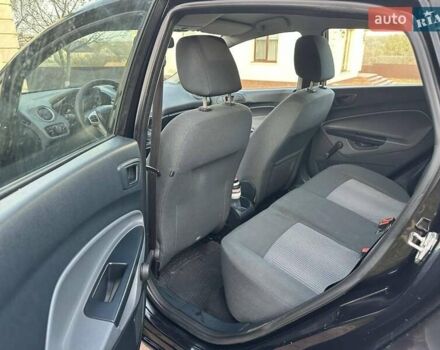 Черный Форд Фиеста, объемом двигателя 1.6 л и пробегом 210 тыс. км за 5000 $, фото 12 на Automoto.ua