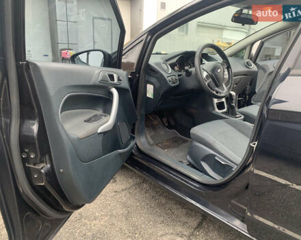 Черный Форд Фиеста, объемом двигателя 1.56 л и пробегом 322 тыс. км за 6200 $, фото 9 на Automoto.ua