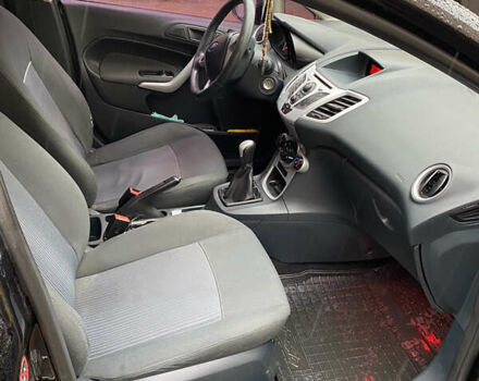 Черный Форд Фиеста, объемом двигателя 1.25 л и пробегом 180 тыс. км за 6700 $, фото 7 на Automoto.ua