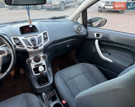 Чорний Форд Фієста, об'ємом двигуна 1.56 л та пробігом 280 тис. км за 5900 $, фото 38 на Automoto.ua