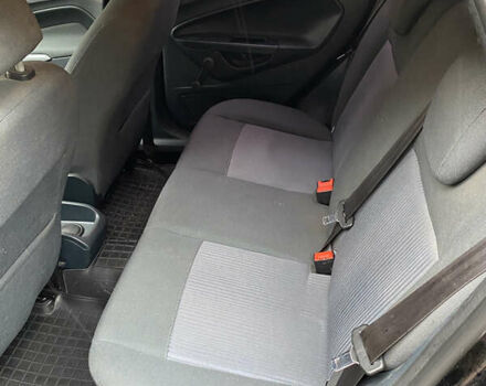 Черный Форд Фиеста, объемом двигателя 1.25 л и пробегом 180 тыс. км за 6700 $, фото 5 на Automoto.ua