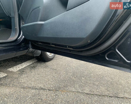 Черный Форд Фиеста, объемом двигателя 1.56 л и пробегом 322 тыс. км за 6200 $, фото 11 на Automoto.ua