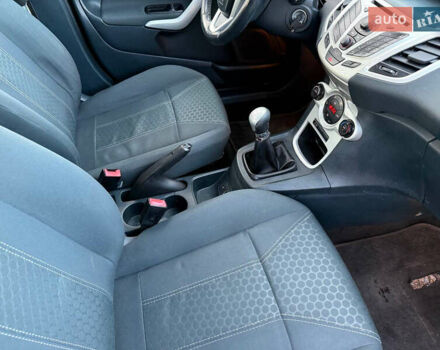 Чорний Форд Фієста, об'ємом двигуна 1.56 л та пробігом 280 тис. км за 5900 $, фото 46 на Automoto.ua