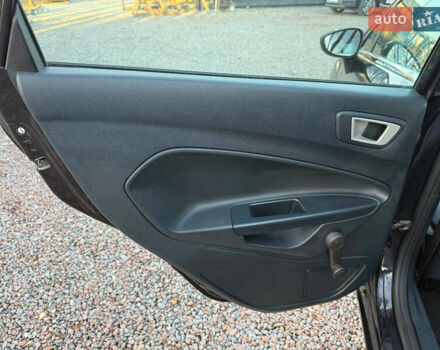 Чорний Форд Фієста, об'ємом двигуна 1.56 л та пробігом 280 тис. км за 5900 $, фото 34 на Automoto.ua