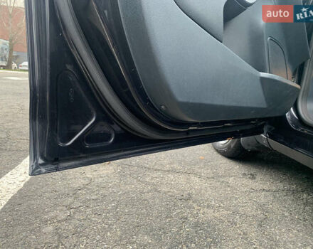 Черный Форд Фиеста, объемом двигателя 1.56 л и пробегом 322 тыс. км за 6200 $, фото 8 на Automoto.ua