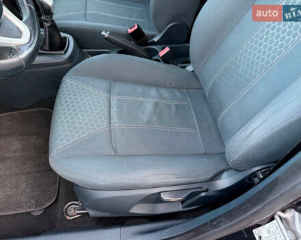 Чорний Форд Фієста, об'ємом двигуна 1.56 л та пробігом 280 тис. км за 5900 $, фото 25 на Automoto.ua