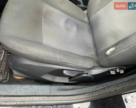 Черный Форд Фиеста, объемом двигателя 1.25 л и пробегом 180 тыс. км за 6700 $, фото 11 на Automoto.ua