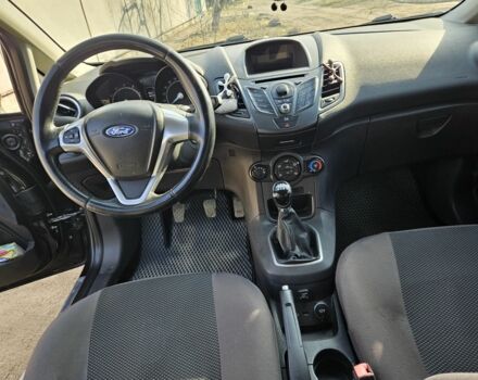 Черный Форд Фиеста, объемом двигателя 1.2 л и пробегом 120 тыс. км за 7000 $, фото 4 на Automoto.ua