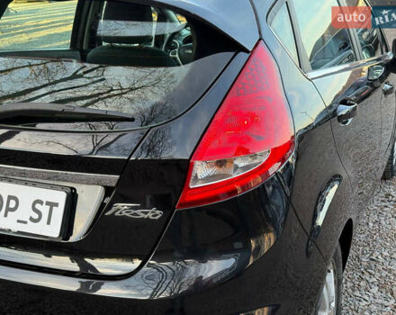 Чорний Форд Фієста, об'ємом двигуна 1.56 л та пробігом 280 тис. км за 5900 $, фото 10 на Automoto.ua