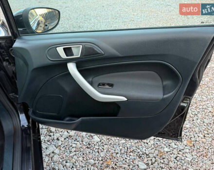 Чорний Форд Фієста, об'ємом двигуна 1.56 л та пробігом 280 тис. км за 5900 $, фото 42 на Automoto.ua
