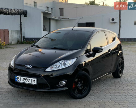 Черный Форд Фиеста, объемом двигателя 1.4 л и пробегом 185 тыс. км за 5400 $, фото 1 на Automoto.ua