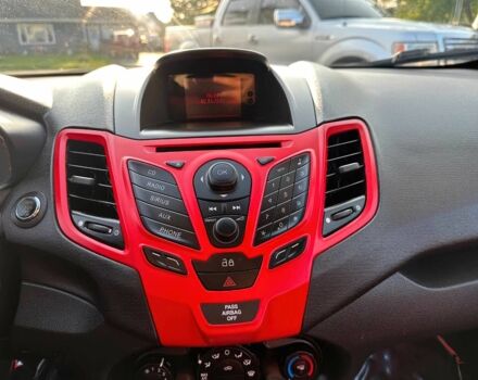 Форд Фиеста 2013 в Тернополе на Automoto.ua Черный Форд Фиеста, объемом двигателя 1.6 л и пробегом 80 тыс. км за 5400 $, фото 8 на Automoto.ua