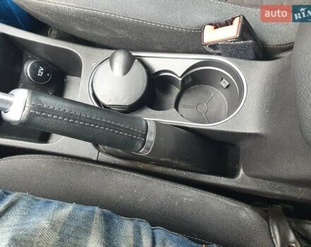 Черный Форд Фиеста, объемом двигателя 1 л и пробегом 100 тыс. км за 5700 $, фото 17 на Automoto.ua