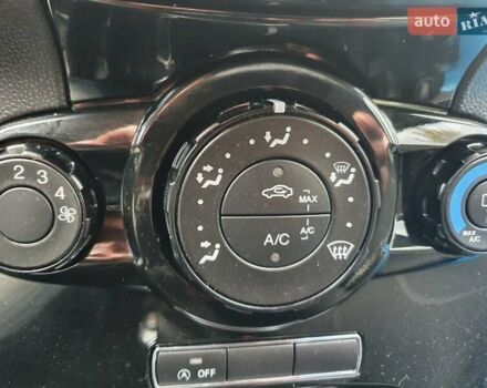 Черный Форд Фиеста, объемом двигателя 1 л и пробегом 100 тыс. км за 5700 $, фото 8 на Automoto.ua