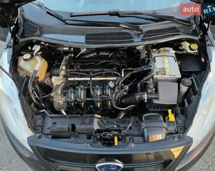 Черный Форд Фиеста, объемом двигателя 1.6 л и пробегом 213 тыс. км за 7333 $, фото 22 на Automoto.ua