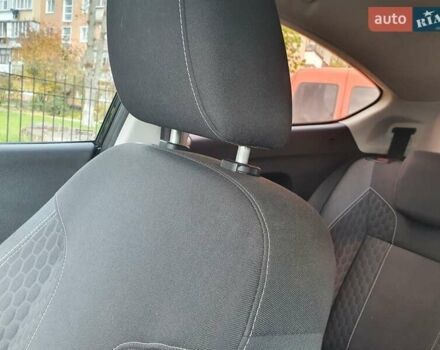 Черный Форд Фиеста, объемом двигателя 1 л и пробегом 100 тыс. км за 5700 $, фото 13 на Automoto.ua