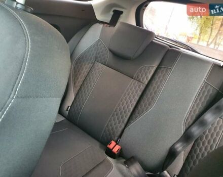 Черный Форд Фиеста, объемом двигателя 1 л и пробегом 100 тыс. км за 5700 $, фото 18 на Automoto.ua