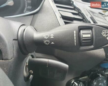 Черный Форд Фиеста, объемом двигателя 1 л и пробегом 100 тыс. км за 5700 $, фото 11 на Automoto.ua