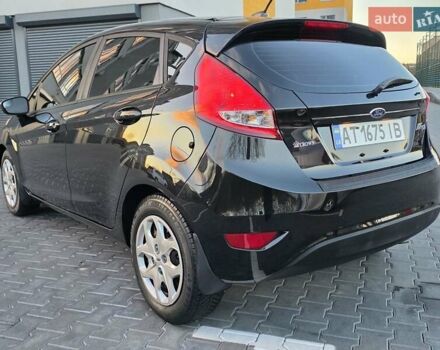 Черный Форд Фиеста, объемом двигателя 1.6 л и пробегом 213 тыс. км за 7333 $, фото 8 на Automoto.ua