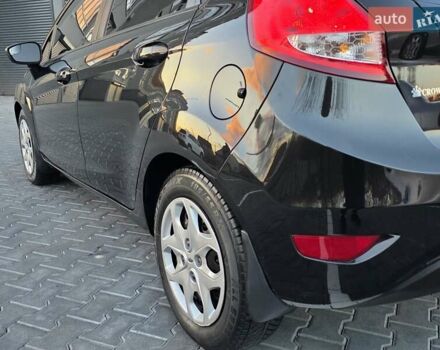 Черный Форд Фиеста, объемом двигателя 1.6 л и пробегом 213 тыс. км за 7333 $, фото 18 на Automoto.ua