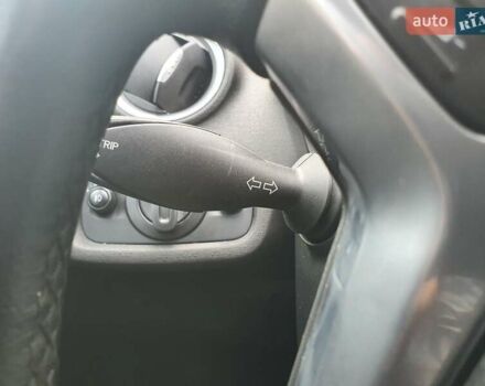 Черный Форд Фиеста, объемом двигателя 1 л и пробегом 100 тыс. км за 5700 $, фото 12 на Automoto.ua