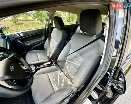 Черный Форд Фиеста, объемом двигателя 1.6 л и пробегом 129 тыс. км за 6100 $, фото 7 на Automoto.ua