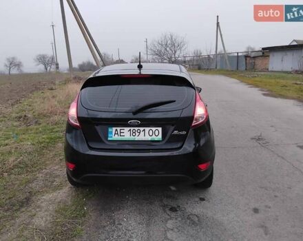 Черный Форд Фиеста, объемом двигателя 1.6 л и пробегом 350 тыс. км за 6500 $, фото 5 на Automoto.ua