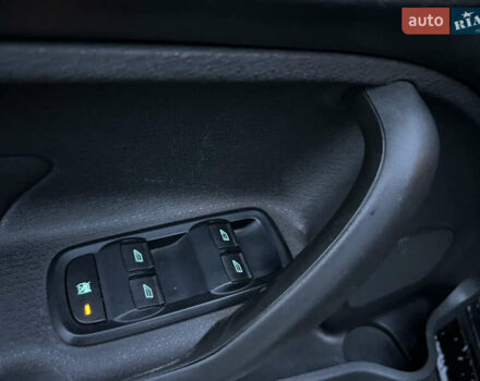 Черный Форд Фиеста, объемом двигателя 1.6 л и пробегом 204 тыс. км за 7350 $, фото 17 на Automoto.ua