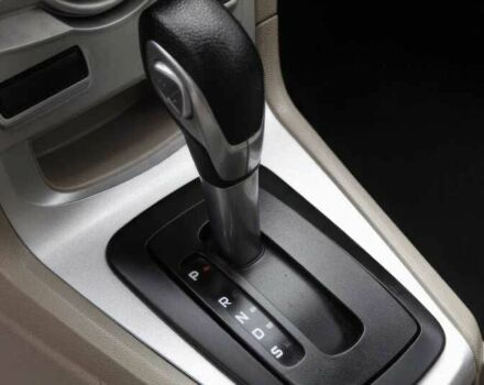 Черный Форд Фиеста, объемом двигателя 1.6 л и пробегом 110 тыс. км за 6000 $, фото 10 на Automoto.ua