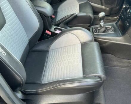 Чорний Форд Фієста, об'ємом двигуна 1.6 л та пробігом 73 тис. км за 3800 $, фото 7 на Automoto.ua