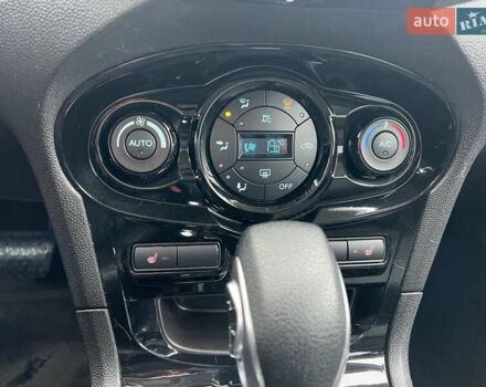 Чорний Форд Фієста, об'ємом двигуна 1.6 л та пробігом 136 тис. км за 7900 $, фото 5 на Automoto.ua