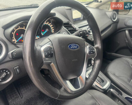 Чорний Форд Фієста, об'ємом двигуна 1.6 л та пробігом 218 тис. км за 8500 $, фото 5 на Automoto.ua