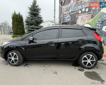 Чорний Форд Фієста, об'ємом двигуна 1 л та пробігом 131 тис. км за 8200 $, фото 3 на Automoto.ua