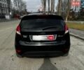 Черный Форд Фиеста, объемом двигателя 1 л и пробегом 131 тыс. км за 6990 $, фото 7 на Automoto.ua