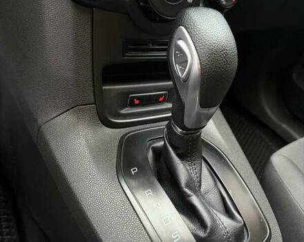 Чорний Форд Фієста, об'ємом двигуна 1 л та пробігом 131 тис. км за 8200 $, фото 13 на Automoto.ua