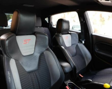 Чорний Форд Фієста, об'ємом двигуна 1.6 л та пробігом 66 тис. км за 4150 $, фото 10 на Automoto.ua