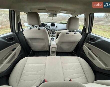 Черный Форд Фиеста, объемом двигателя 1.6 л и пробегом 117 тыс. км за 6800 $, фото 6 на Automoto.ua