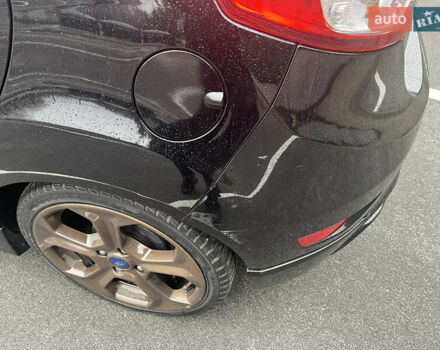 Черный Форд Фиеста, объемом двигателя 1.6 л и пробегом 95 тыс. км за 9600 $, фото 8 на Automoto.ua