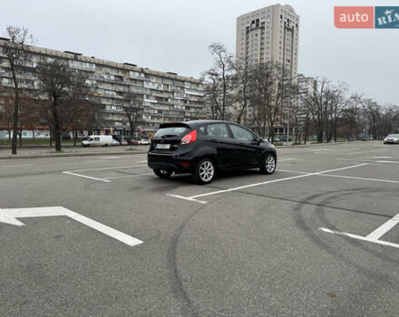Черный Форд Фиеста, объемом двигателя 1.6 л и пробегом 85 тыс. км за 8500 $, фото 5 на Automoto.ua