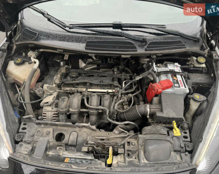 Черный Форд Фиеста, объемом двигателя 1.6 л и пробегом 95 тыс. км за 9600 $, фото 19 на Automoto.ua