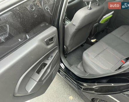 Черный Форд Фиеста, объемом двигателя 1.6 л и пробегом 95 тыс. км за 9600 $, фото 13 на Automoto.ua