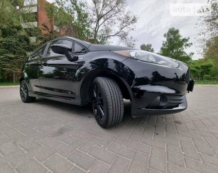 Черный Форд Фиеста, объемом двигателя 1.6 л и пробегом 85 тыс. км за 10600 $, фото 33 на Automoto.ua