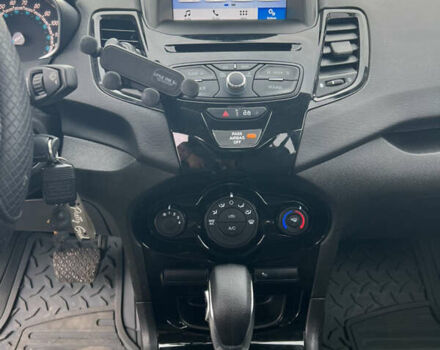 Черный Форд Фиеста, объемом двигателя 1.6 л и пробегом 138 тыс. км за 8300 $, фото 5 на Automoto.ua