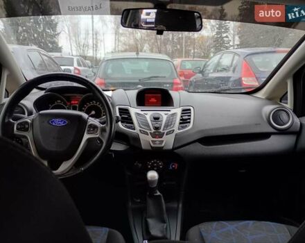 Чорний Форд Фієста, об'ємом двигуна 1.6 л та пробігом 240 тис. км за 5990 $, фото 6 на Automoto.ua