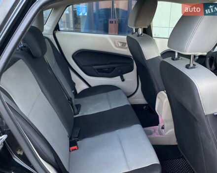 Черный Форд Фиеста, объемом двигателя 1.6 л и пробегом 200 тыс. км за 6950 $, фото 30 на Automoto.ua